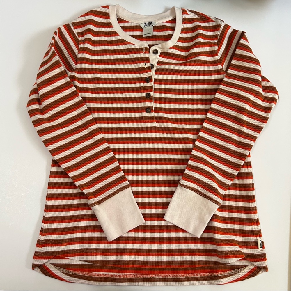 Duluth Trading Co Red and White Striped Long Sleeve Shirt